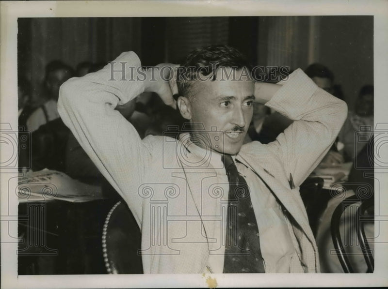 Load image into Gallery viewer, 1938 Press Photo Vincent Favorito at Senate Civil Liberties Hearing, Washington
