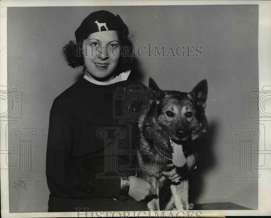 1934 Press Photo Elizabeth R. Reimer & Whippet Dog "slag of Meander" - nef34542