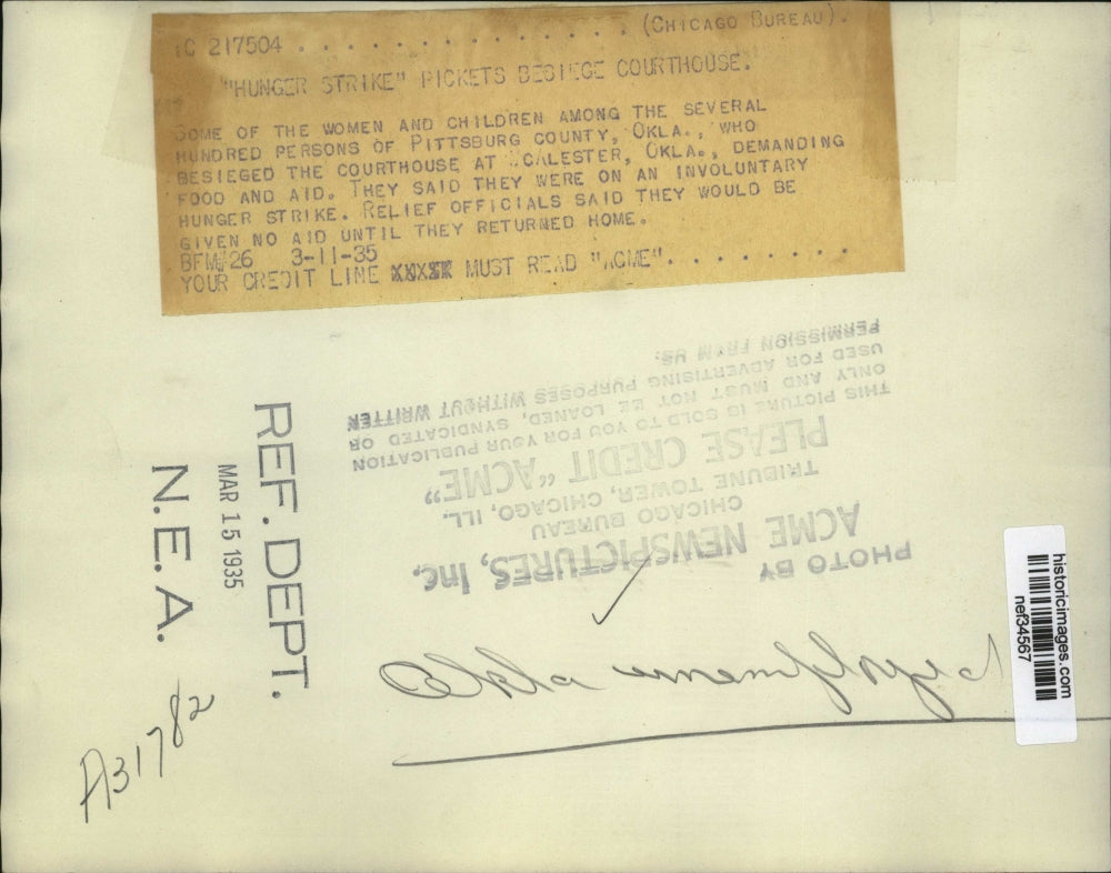 1935 Press Photo Hunger Strike Picketers at McAlester, Oklahoma Courthouse