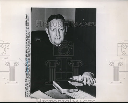 1952 Press Photo Judge Peter T. Farrell at Queens County Courthouse, New York