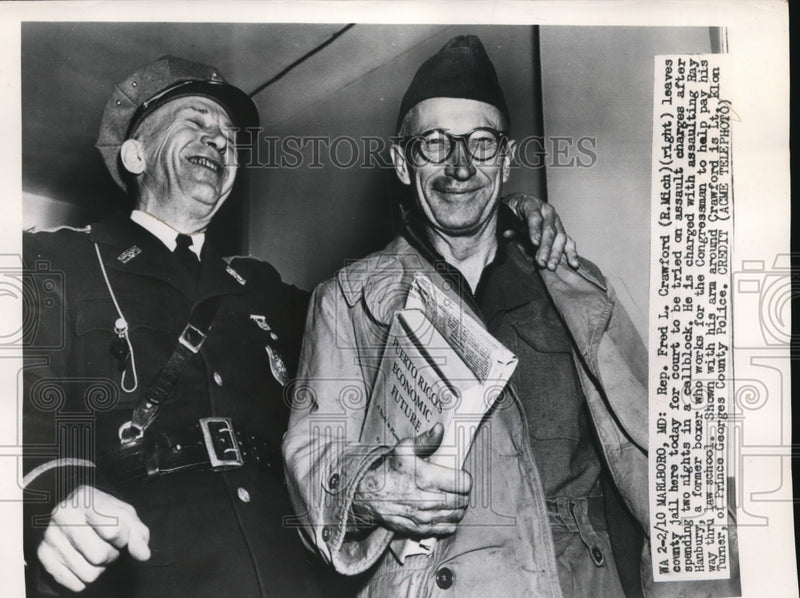 Load image into Gallery viewer, 1950 Press Photo Rep. Fred L Crawford Leaves Jail For Court on Assault Charges

