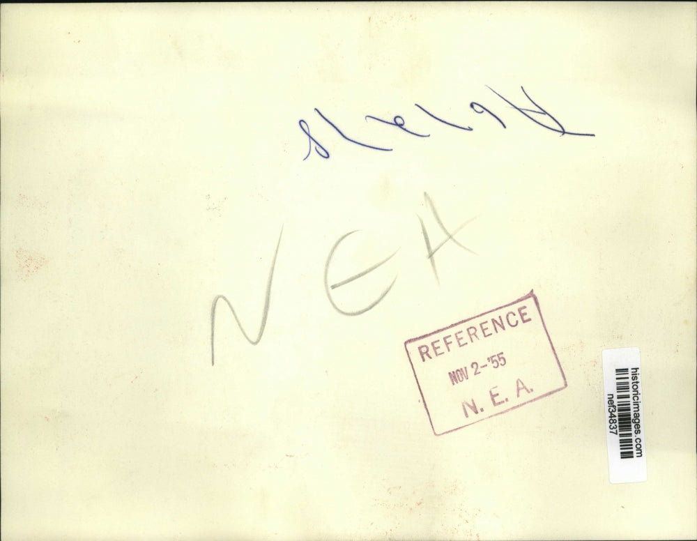 1955 Press Photo Dwight Eisenhower Waves from Fitzsimons Hospital Sun Terrace