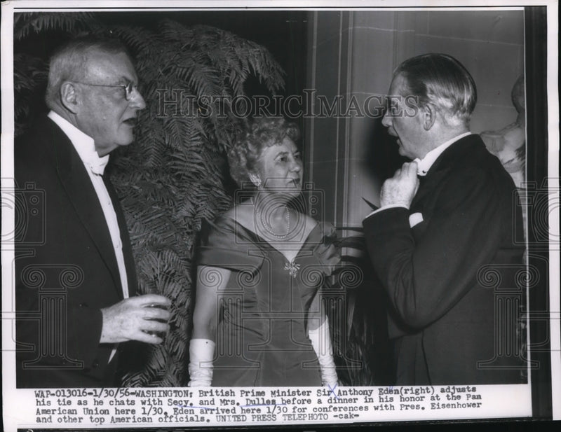 Load image into Gallery viewer, 1956 Press Photo Sir Anthony Eden Chats with Mr and Mrs John Foster Dulles
