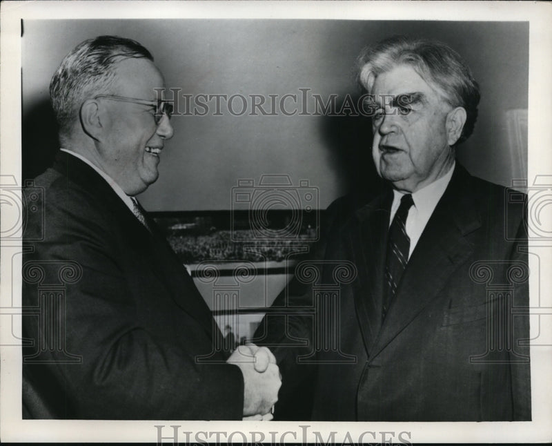 Load image into Gallery viewer, 1952 Press Photo UMW Chief John L Lewis &amp; Harry Moses Northern Coal Operators
