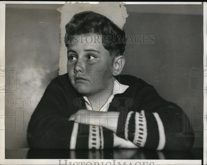 Load image into Gallery viewer, 1932 Press Photo Henry Stuarts Age 12 Confessed to Shooting &amp; Killing Foster Dad
