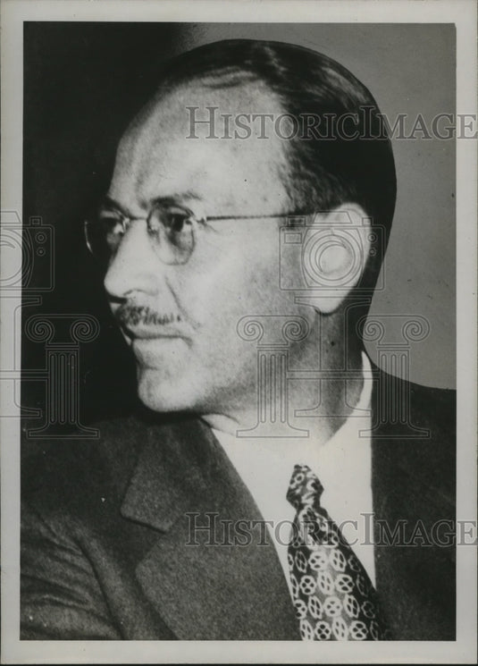 1947 Press Photo Dr Courtney Smith Aboard Airlines that Crashed Atop Blue Ridge