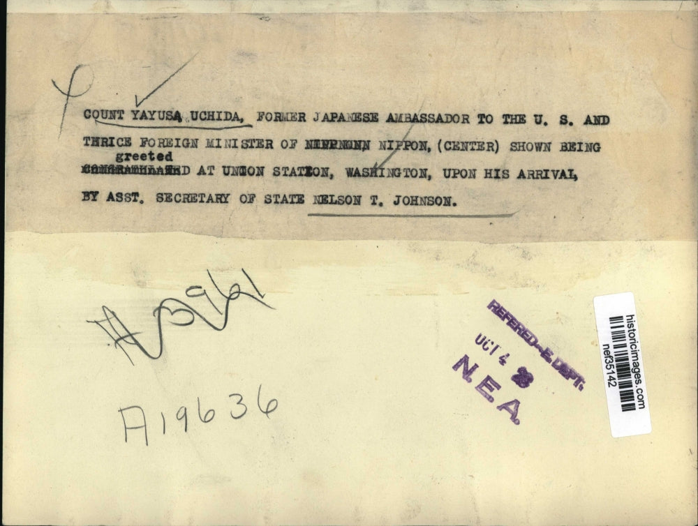 1923 Press Photo Count Yayusa Uchida and Foreign Minister of Japan Greeted