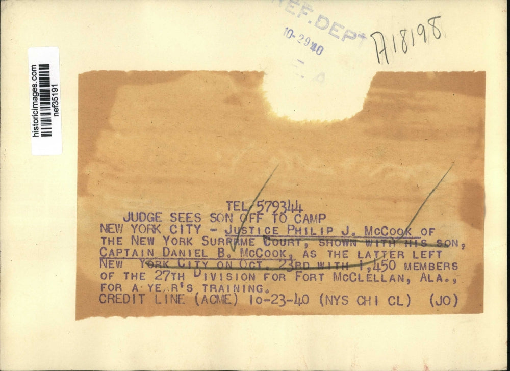 1940 Press Photo Judge Philip McCook Sees Son Captain Daniel to Fort McCellan