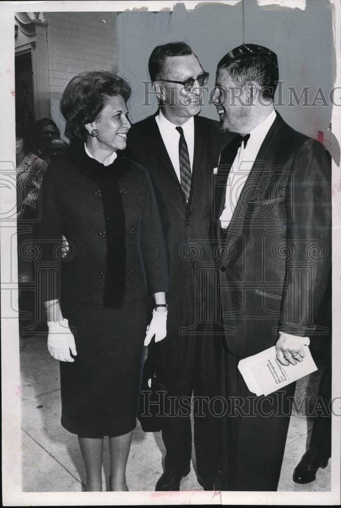 1964 Press Photo Ralph S. Locher, Rudy Valler & Wife - nef35318