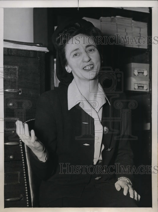 1946 Press Photo Helen R. Bryan at House Un-American Activities Hearing