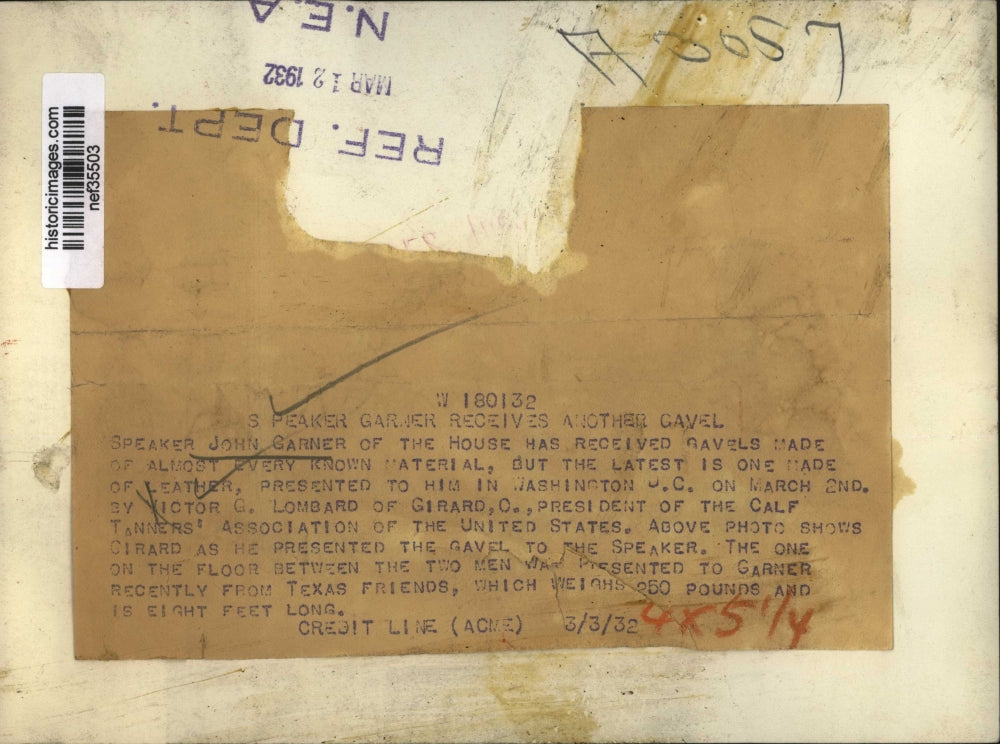 1932 Press Photo John Garner Presented with Gavel by Victor Lombard - nef35503