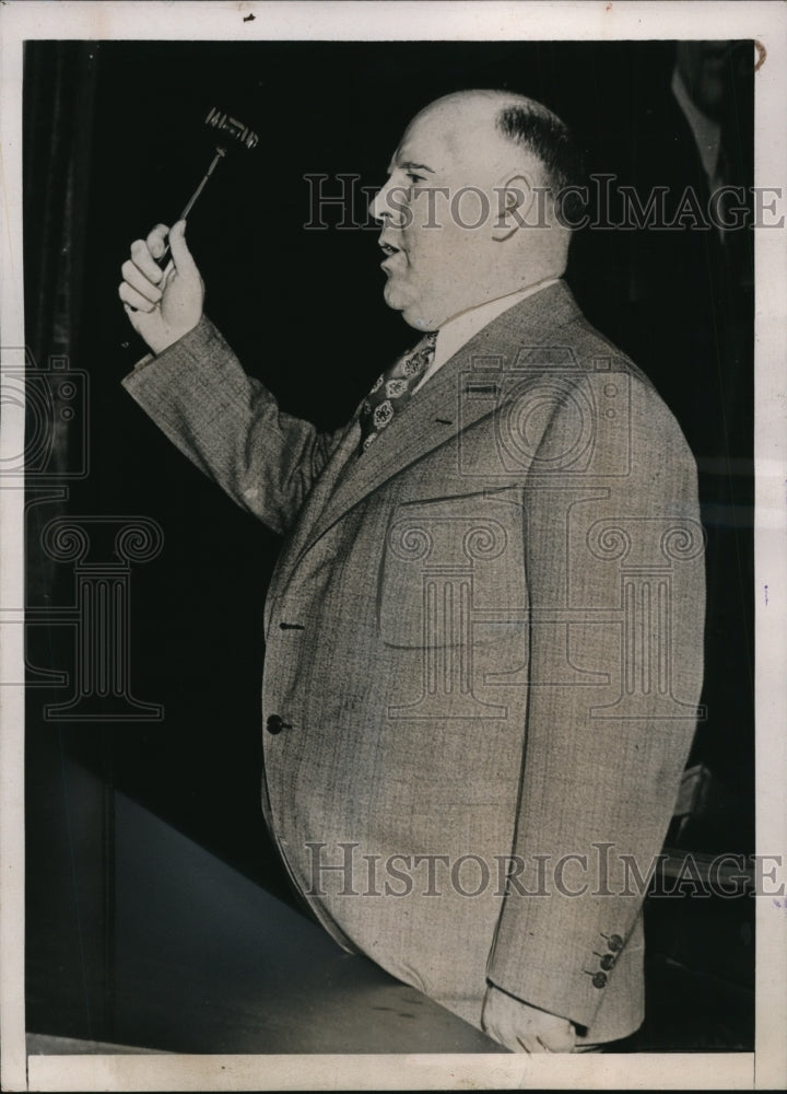 Load image into Gallery viewer, 1938 Press Photo Head of Teamsters Union Dave Beck - nef35662
