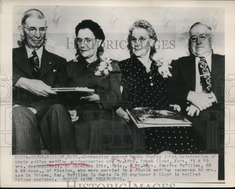 Load image into Gallery viewer, 1948 Press Photo Sharing Memory Books During Joint Golden Wedding Anniversaries
