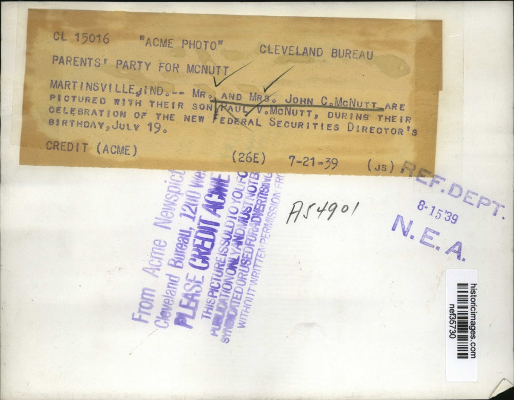 1939 Press Photo Mr and MrsJohn McNutt with Son Paul Mcnutt at Birthday Party