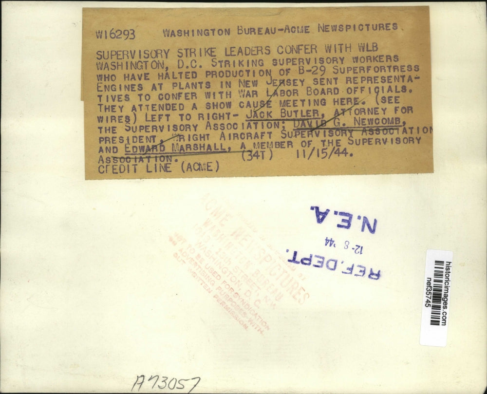 1944 Press Photo Supervisory Strike Leaders conferencing - nef35745