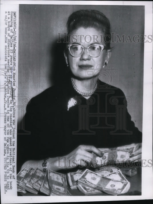 1956 Press Photo Maurine Jacobs of National Bank Commerce Dallas Sec 23 Years