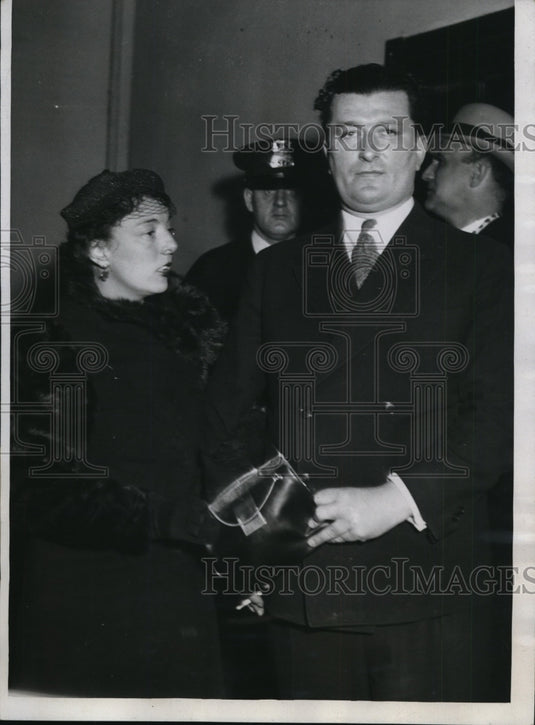 1934 Press Photo Mrs William O'Shea Questioned by State Atty Richard Regan