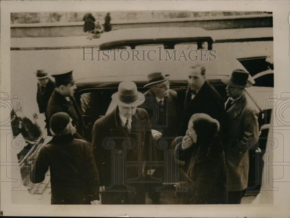 1934 Press Photo Samuel Isull, Fugitive American Financier, Pleads Before Turks