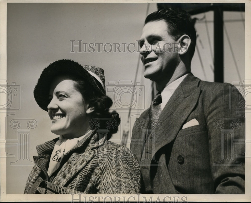 1939 Press Photo Mr. and Mrs. J.C. Drager return to San Francisco - nef36161