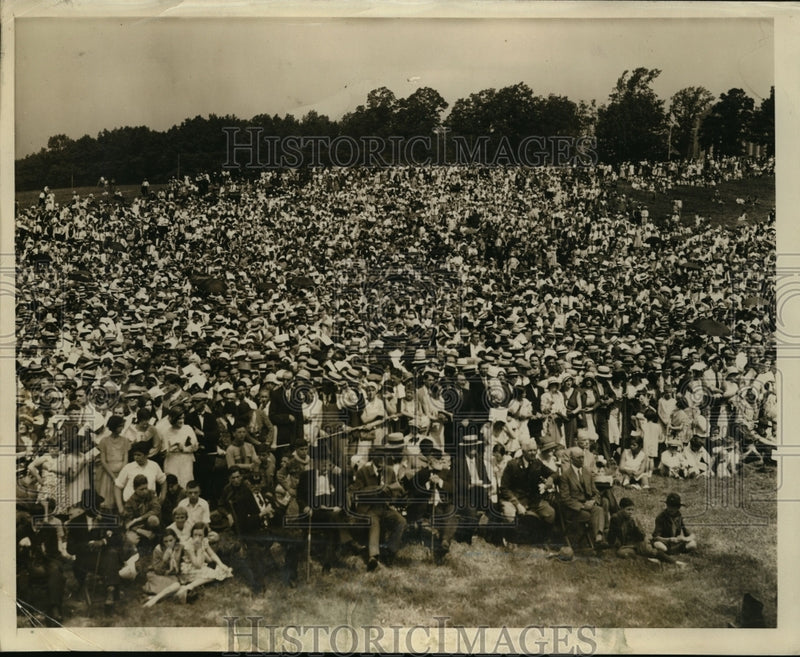 Load image into Gallery viewer, 1931 Press Photo Huge Crowds at Ceremony - nef36174
