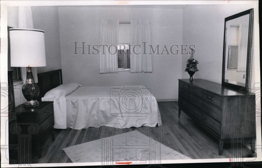 1964 Press Photo Mid Park Apartment, 14890 Bagley Road, Cleveland, Ohio