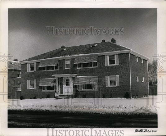 1962 Press Photo Four-Suite Apartment Sold by John & Josephine for $63,000