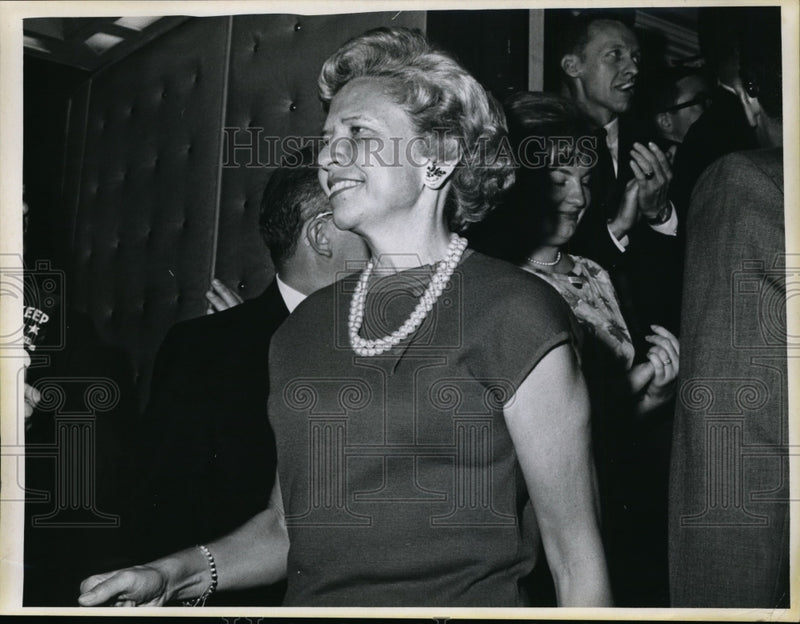 Load image into Gallery viewer, 1967 Press Photo Mrs Locher - nef36293
