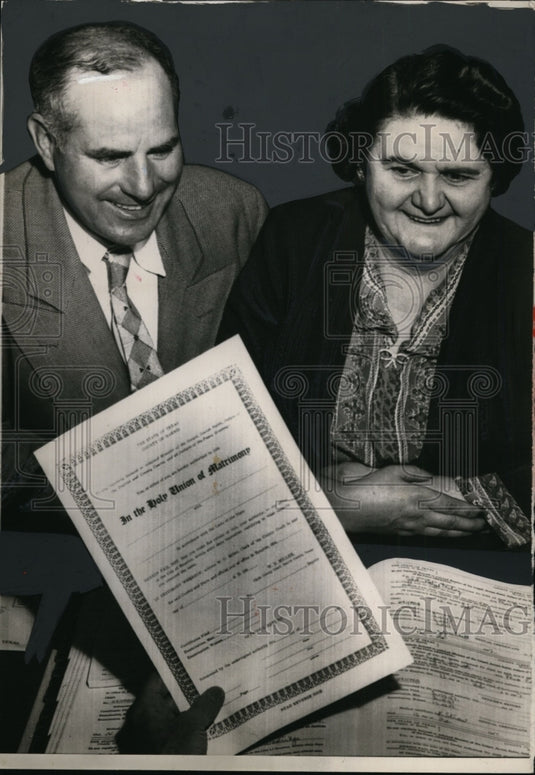 1957 Press Photo Joe Schwager & Marie Kapla to Wed While Riding Salt Grass Trail