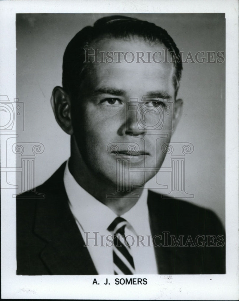 1965 Press Photo A. Jay Somers Administrative Vice-President Controller