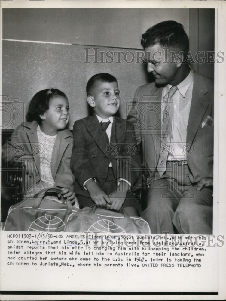 1958 Press Photo Ilder Imler of Neb.with children arrive from Adelaide Australia