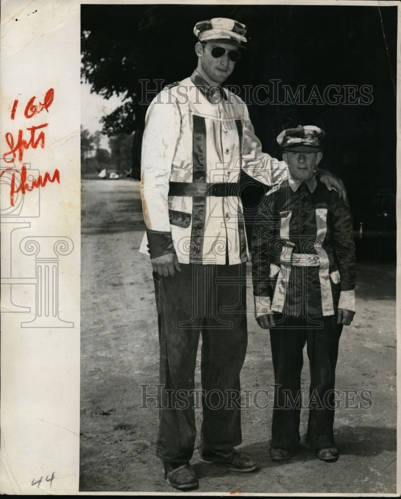 1945 Press Photo Ed Ashton & Billy Berry - nef36833