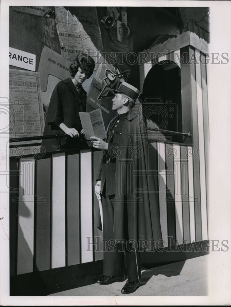 Load image into Gallery viewer, 1963 Press Photo Higbee Fair - nef36885
