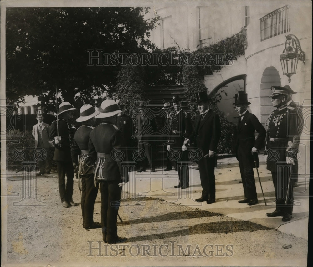 1927 Press Photo Calvin Coolidge Visited by Canadian Regimental Officers