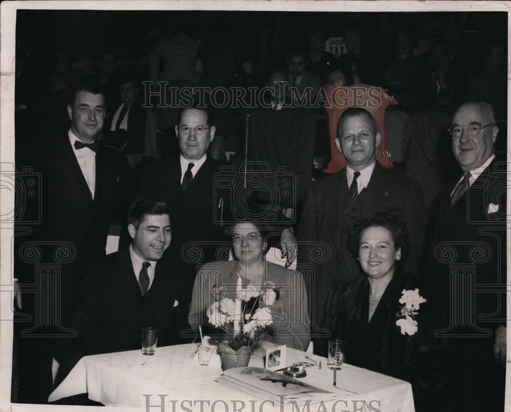 Press Photo Real Estate Board Meeting, Cleveland, Ohio - nef37106