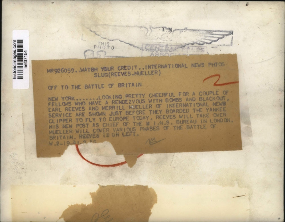 1941 Press Photo Earl Reeves, Merrill Mueller at New York Airport - nef37154