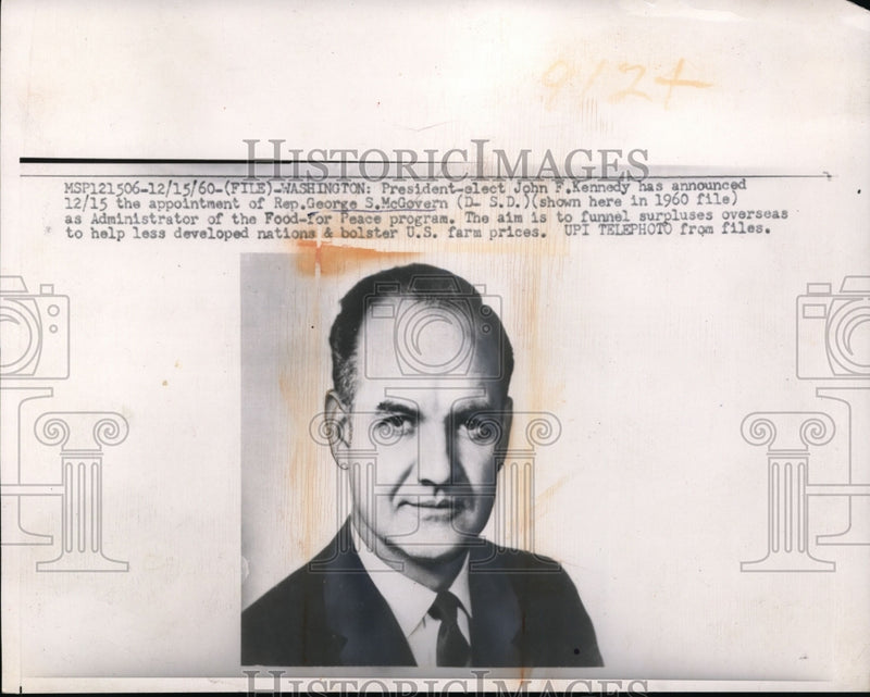 Load image into Gallery viewer, 1960 Press Photo Congressman George S. McGovern - nef37183
