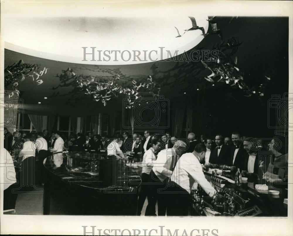 1964 Press Photo Founders' Circle Bar at Music Center - nef37248