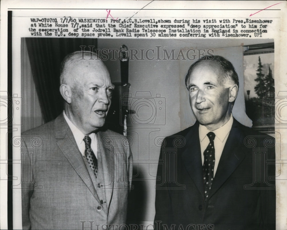 1960 Press Photo A.C.B. Lovell, Dwight Eisenhower at White House - nef37312