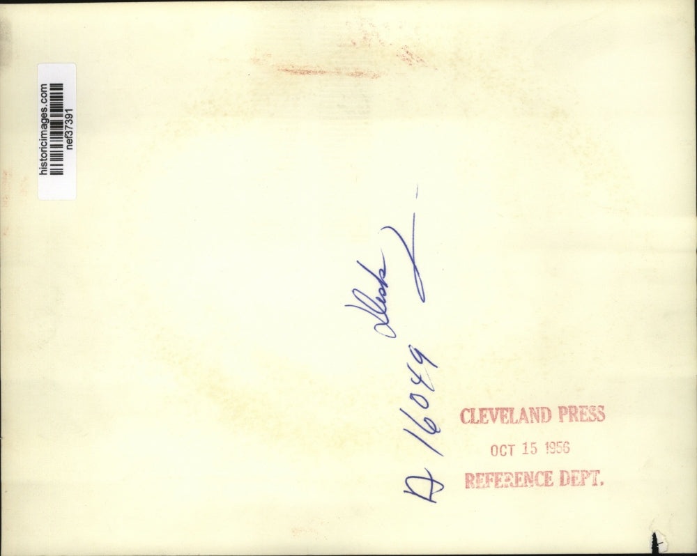 1956 Press Photo Pres.Dwight Eisenhower presses a golden Telegrapher Key