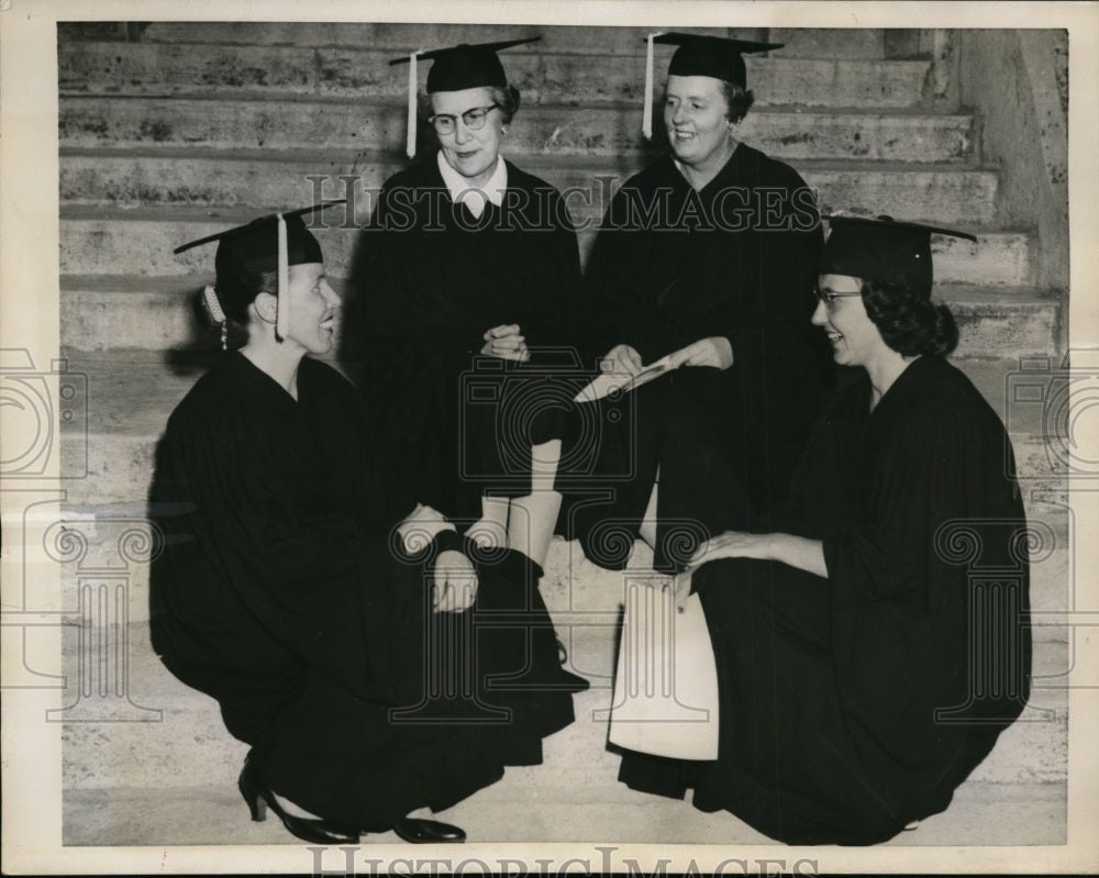 1957 Press Photo Mrs Golda Wells, Mrs Virginia Griswold & Mrs Laurence Nider