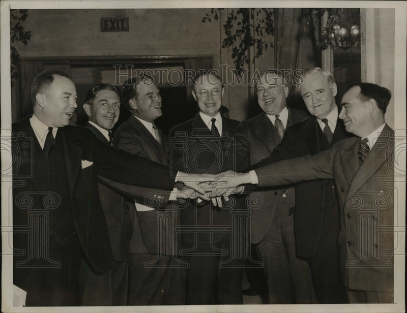 Load image into Gallery viewer, 1939 Press Photo Republicans Attend Forward-To-40 Pre-Campaign Banquet
