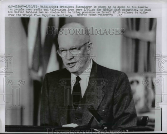 1957 Press Photo Dwight D. Eisenhower During Radio/TV Broadcast - nef37504