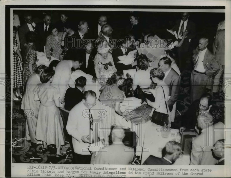 Load image into Gallery viewer, 1952 Press Photo Republican National Convention at Conrad hilton Hotel, Chicago
