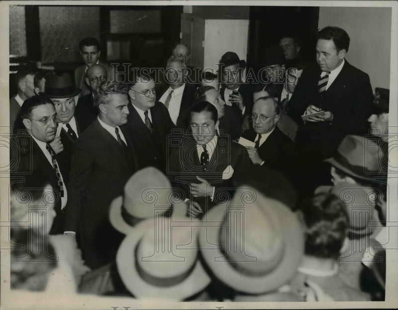 Load image into Gallery viewer, 1936 Press Photo David Wilentz as He Spoke to Newsmen After Emerging From Jury
