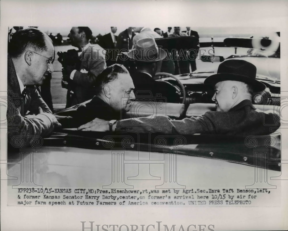 1953 Press Photo Pres Eisenhower Met By Ezra Taft &amp; Harry Darby on Arrival 10/15