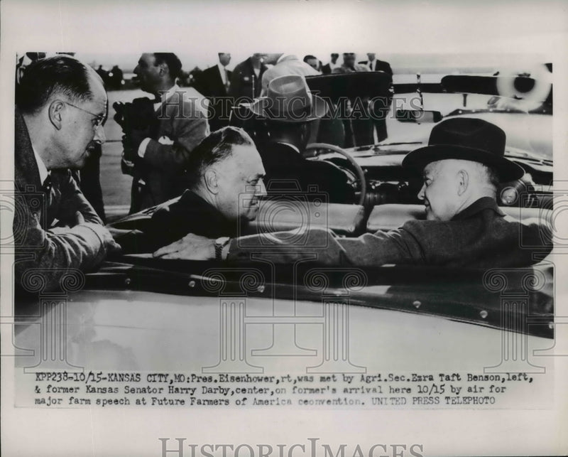 Load image into Gallery viewer, 1953 Press Photo Pres Eisenhower Met By Ezra Taft &amp; Harry Darby on Arrival 10/15
