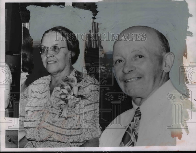 Load image into Gallery viewer, 1962 Press Photo Joseph Frank &amp; Wife Celebrating Golden 50th Wedding Anniversary

