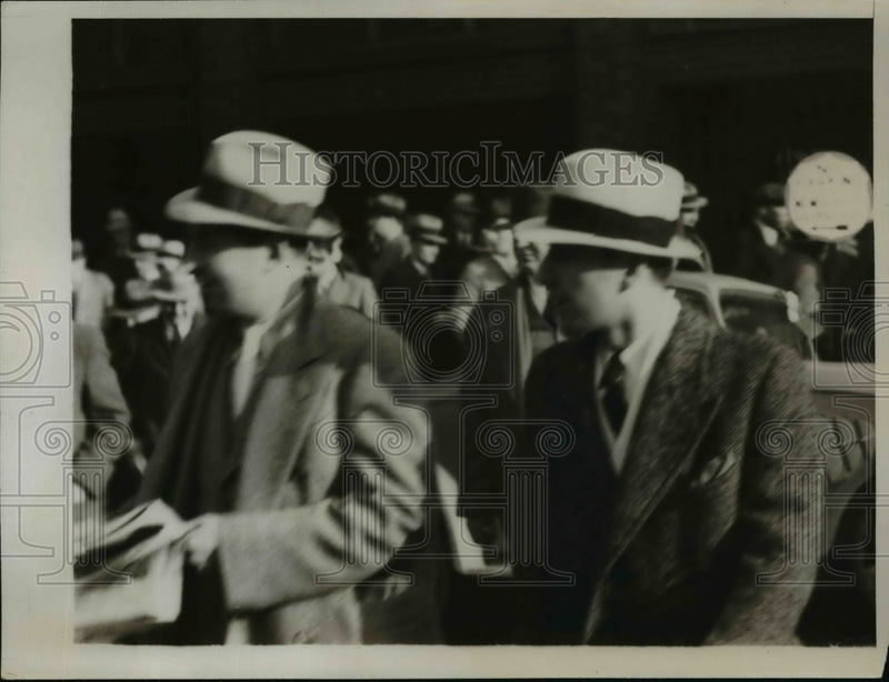Load image into Gallery viewer, 1935 Press Photo Men in Crowd - nef37682
