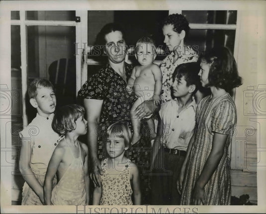 1939 Press Photo Family of James Marshall, foreman Arrested in LSU Scandal