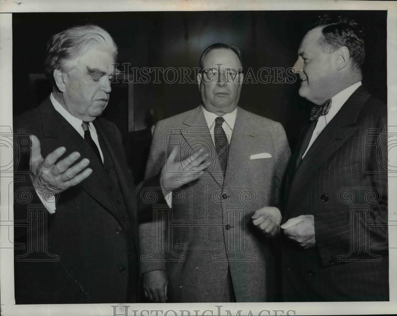 Load image into Gallery viewer, 1952 Press Photo WA- UMW Chief John L. Lewis Shown at Hearing with Roger Putman
